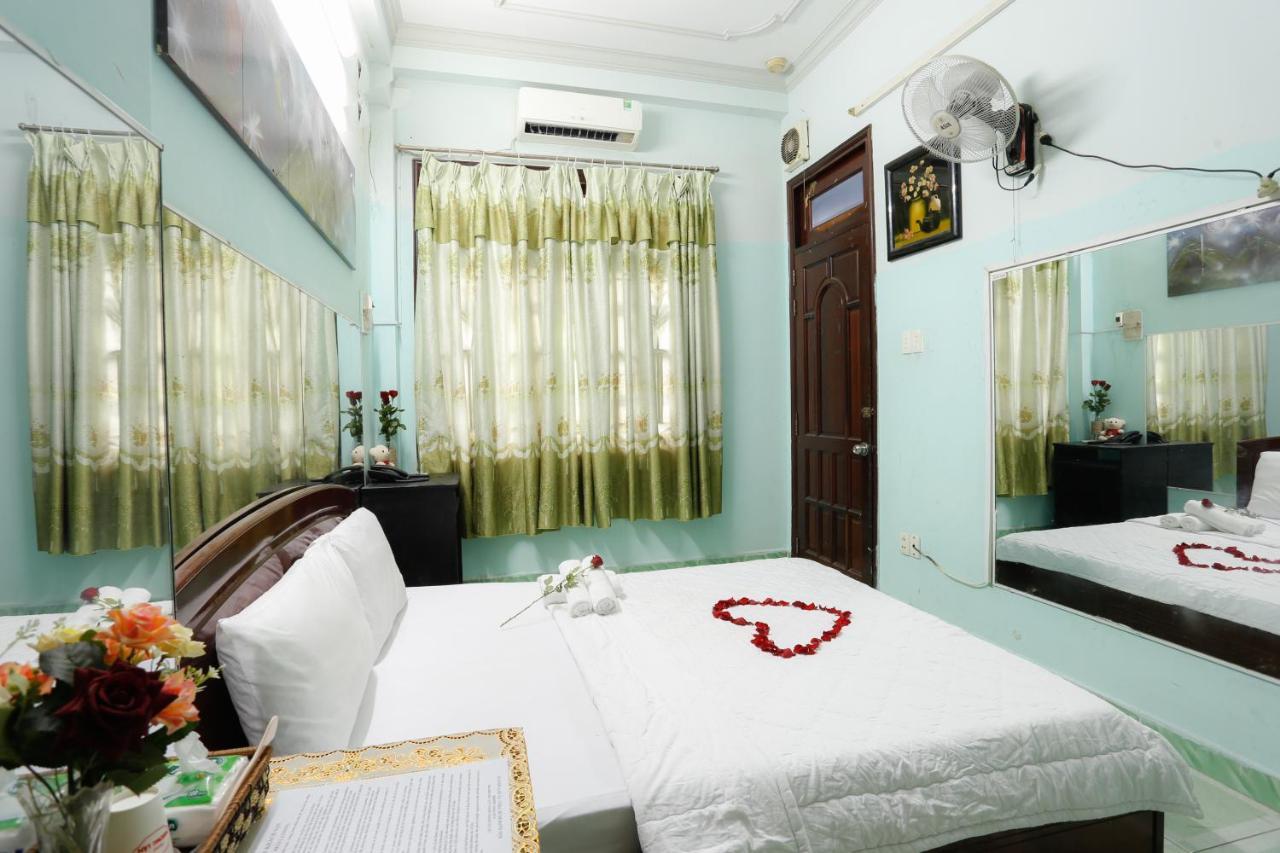 Khách sạn Oyo 1140 Hong Luc TP. Hồ Chí Minh